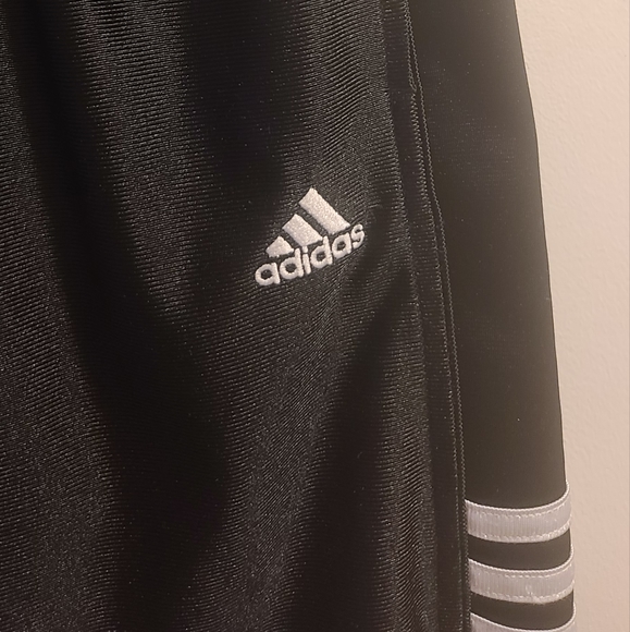 🎧3/$25 SzM Adidas Shorts - Picture 5 of 10